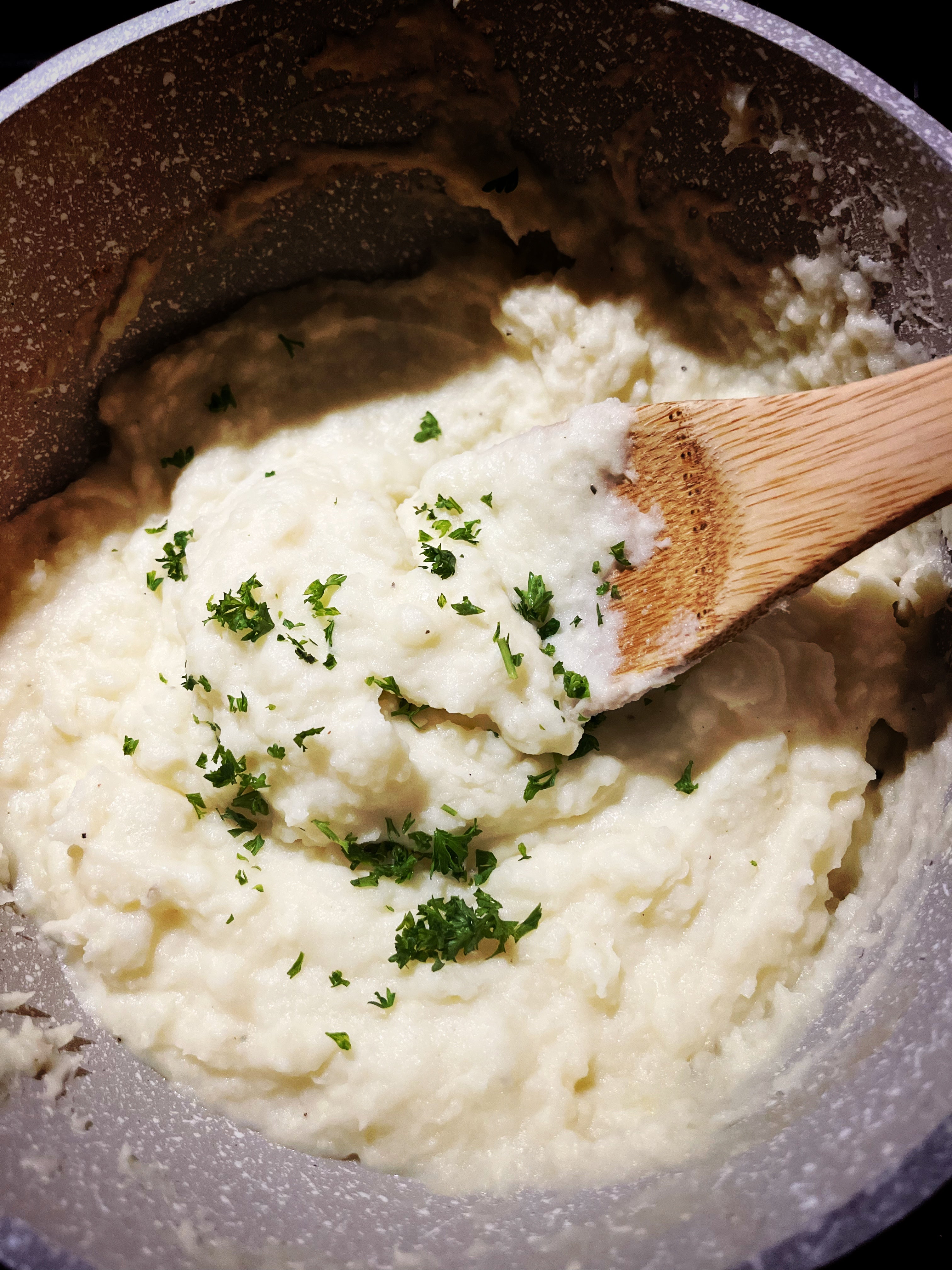 Creamy Garlic Parmesan Mashed Potatoes: The Perfect Side Dish – Healthier Comforts